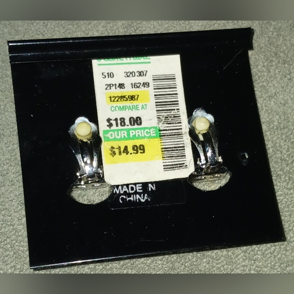 Wakeby Forest Green Clip Earrings - Picture 3 of 3